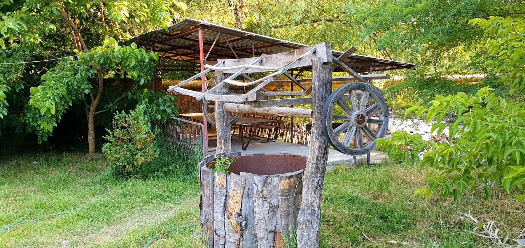 Restland detail
